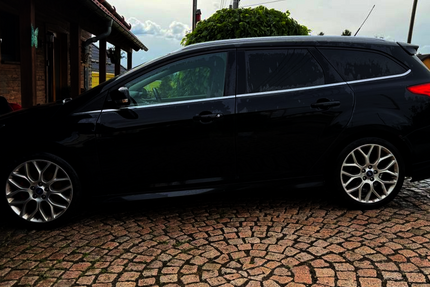 Ford Focus 113.000 km 6.700 &euro; Auerbach 08209