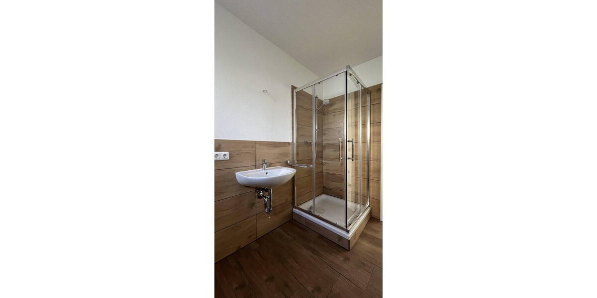 Mehrfamilienhaus, Wohnhaus Eggenfelden - 7 Zimmer, 245 m&sup2;, 650.000&euro; | Angebot:26306511