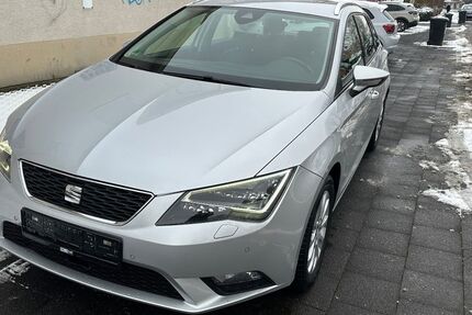 Seat Leon 192.000 km 6.499 &euro; Paderborn 33100