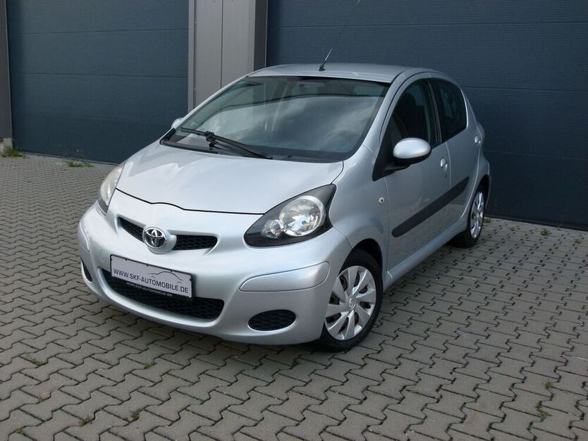 Aygo (X)