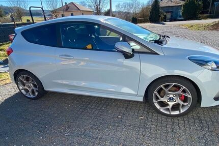 Ford Fiesta 67.800 km 15.000 &euro; Hinterweiler 54570