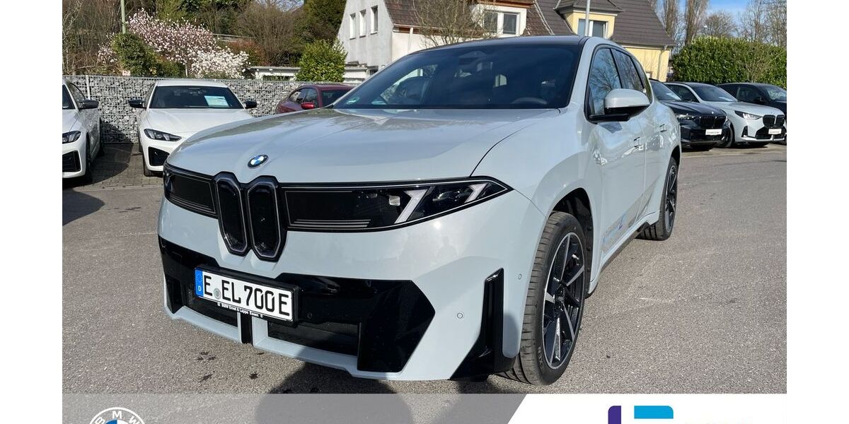 BMW iX3 2.990 km 84.880 &euro; Essen 45134