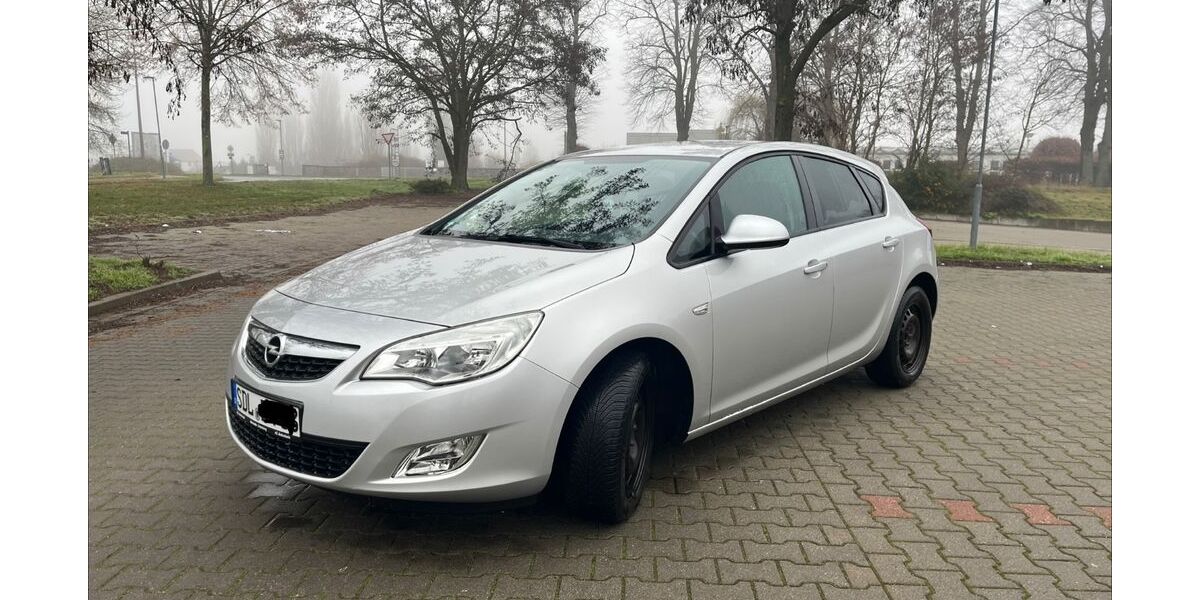 Opel Astra 184.000 km 4.300 &euro; Goldbeck 39596