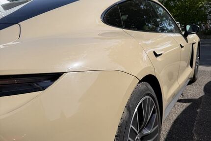 Porsche Taycan 40.532 km 59.890 &euro; Böblingen 71032