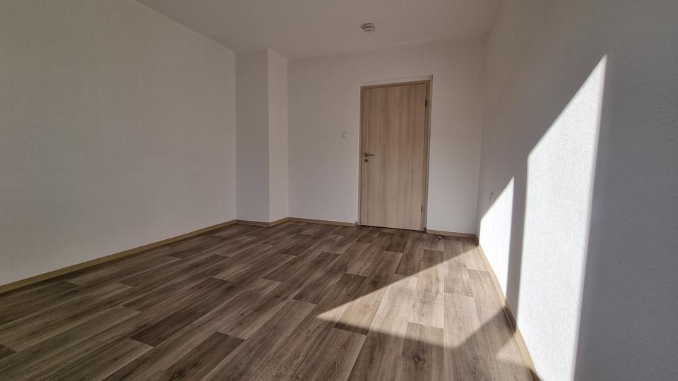 Etagenwohnung Schleiz - 3 Zimmer, 61 m&sup2;, 420&euro; | Angebot:25080115