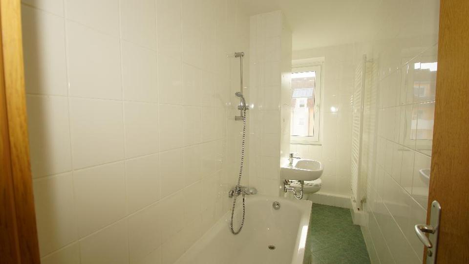 Etagenwohnung Dippoldiswalde - 4 Zimmer, 69 m&sup2;, 393&euro; | Angebot:24476941