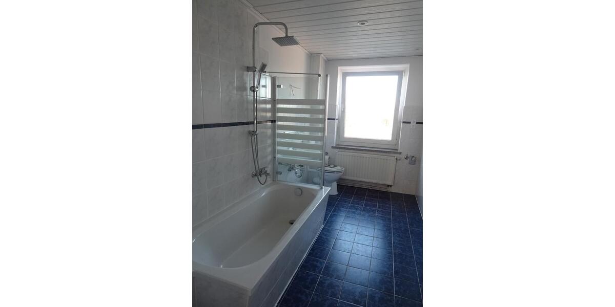 Etagenwohnung Bischofswerda - 4 Zimmer, 86 m&sup2;, 350&euro; | Angebot:26394900