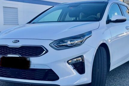 Kia ceed / Ceed 58.000 km 19.500 &euro; Rielasingen-Worblingen 78239