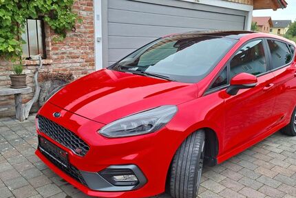Ford Fiesta 56.000 km 18.900 &euro; Polling 84570