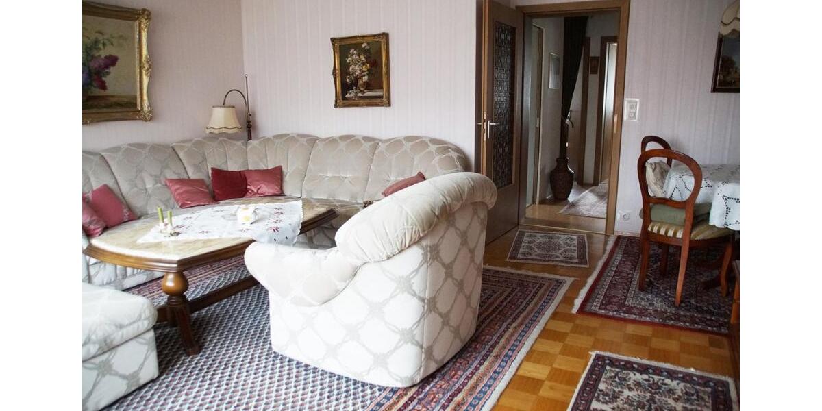 4-Zimmer-Wohnung mit Balkon & Stellplatz 4 zimmer