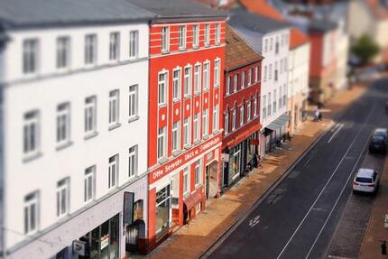 Haus Schwerin - 27 Zimmer, 674 m&sup2;, 1.490.000&euro; | Angebot:26250073