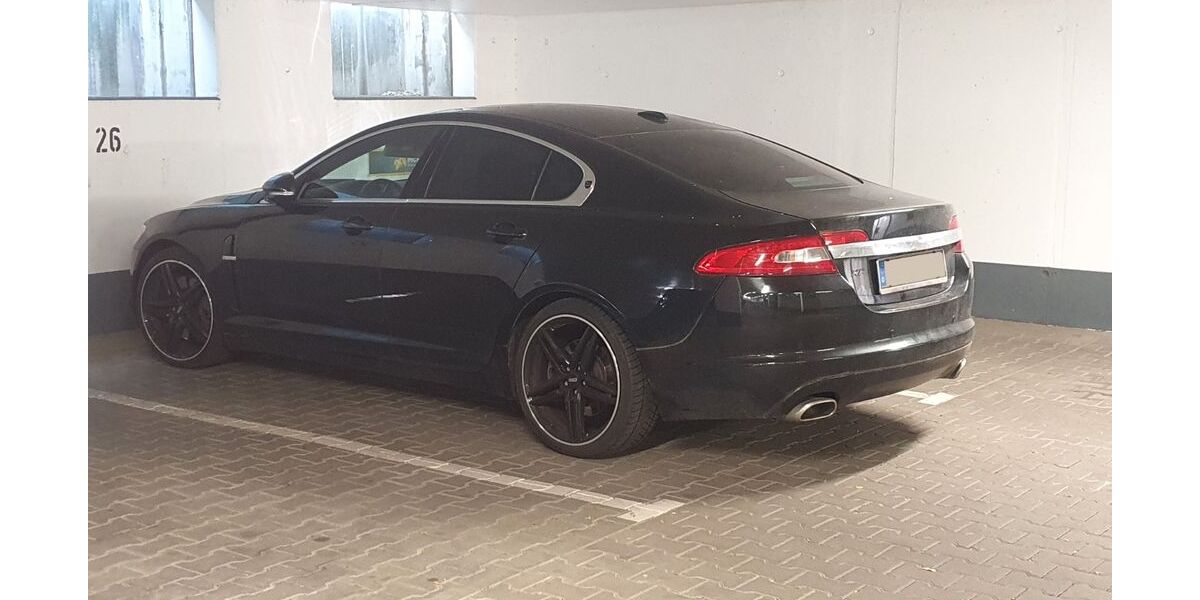 Jaguar XF 180.400 km 6.400 &euro; Leipzig 04178