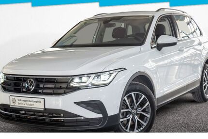 VW Tiguan 59.616 km 26.990 &euro; Berlin 10587