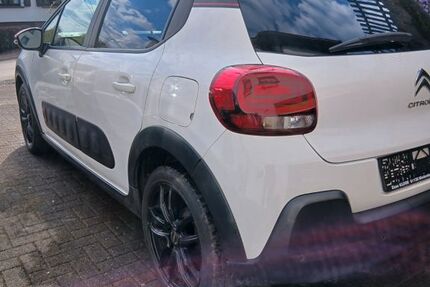 Citroen C3 76.800 km 7.490 &euro; Saarbrücken 66126