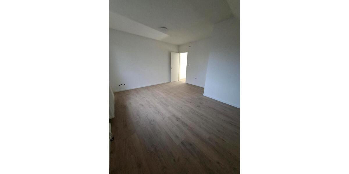 Dachgeschoßwohnung Uplengen - 1 Zimmer, 55 m&sup2;, 600&euro; | Angebot:24302981