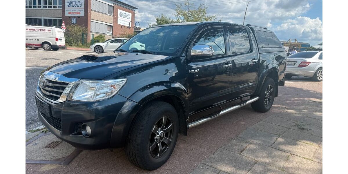 Toyota Hilux 279.855 km 17.999 &euro; Hamburg 22113