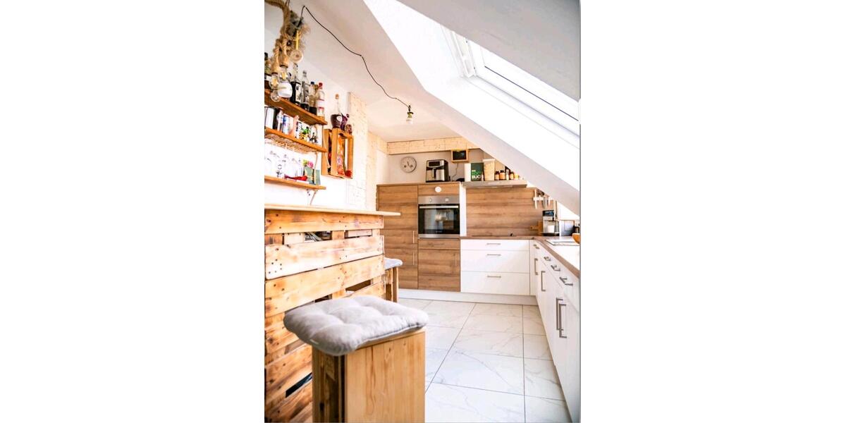 Dachgeschoßwohnung Pforzheim - 3.5 Zimmer, 72 m&sup2;, 210.000&euro; | Angebot:27286896