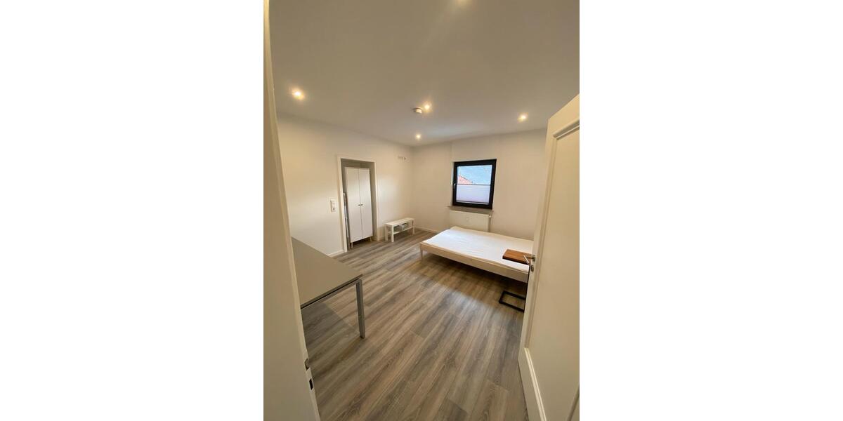 Etagenwohnung Rinteln - 3 Zimmer, 100 m&sup2;, 440&euro; | Angebot:26277734