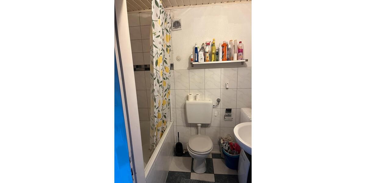 Dachgeschoßwohnung Mönchengladbach West - 3 Zimmer, 72 m&sup2;, 132.000&euro; | Angebot:24707350