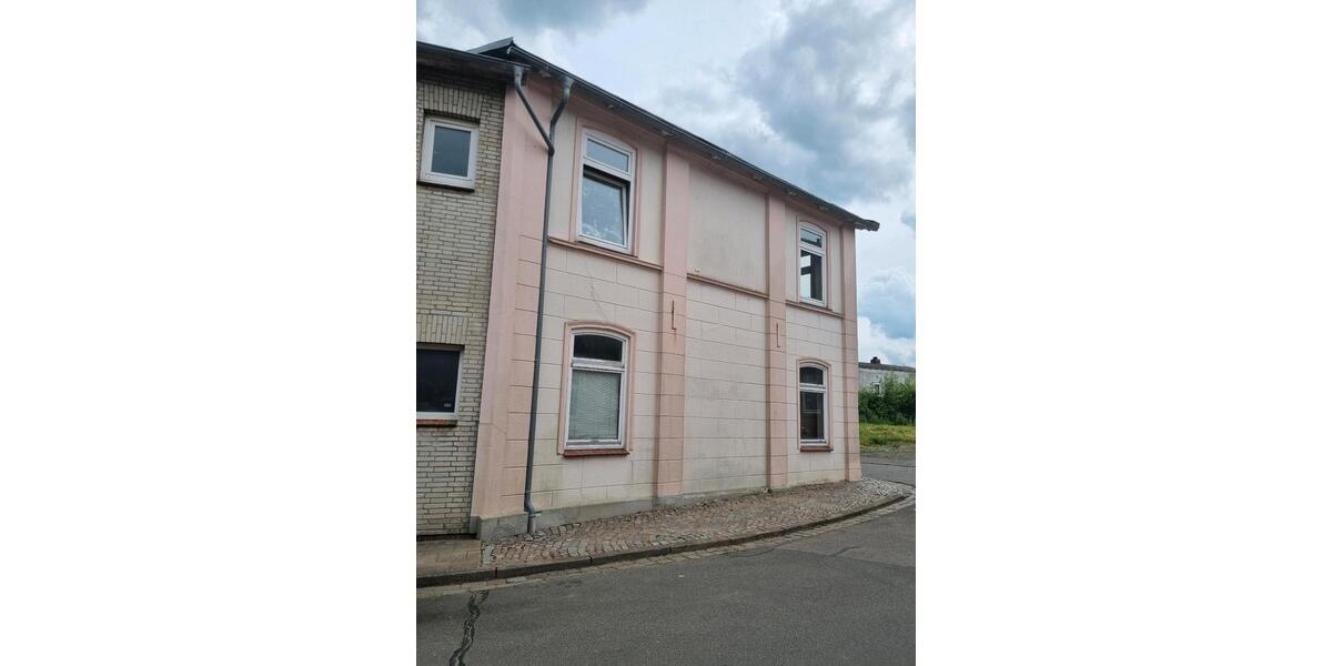 Mehrfamilienhaus, Wohnhaus Wesselburen - 5 Zimmer, 175 m&sup2;, 125.000&euro; | Angebot:27023253