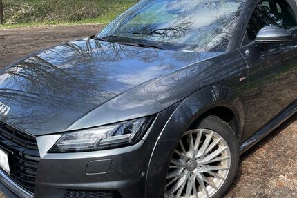 Audi TT 140.000 km 20.500 &euro; Oldenburg 26133
