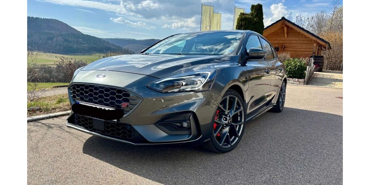 Ford Focus 74.600 km 23.990 &euro; Albstadt 72461