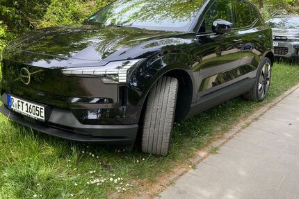 Volvo EX30 1.900 km 39.000 &euro; Regensburg 93059