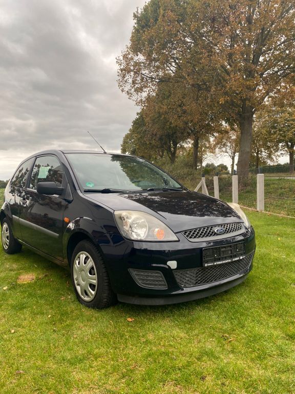 Ford Fiesta 35.000 km 3.180 € Hille 32479