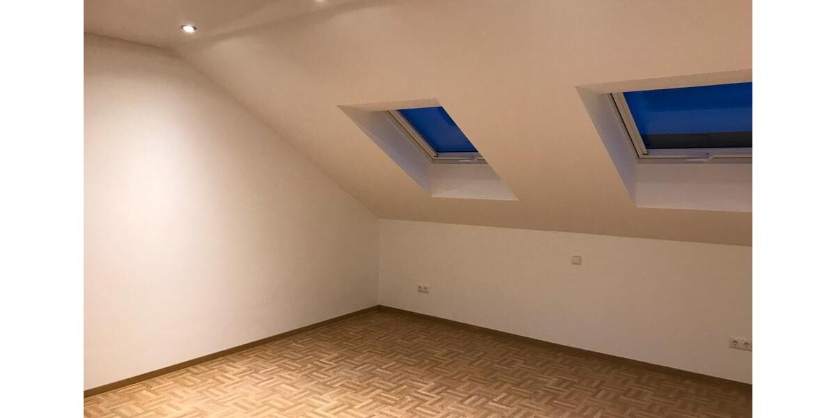 Dachgeschoßwohnung Wertheim - 5 Zimmer, 127 m&sup2;, 320.000&euro; | Angebot:26794851