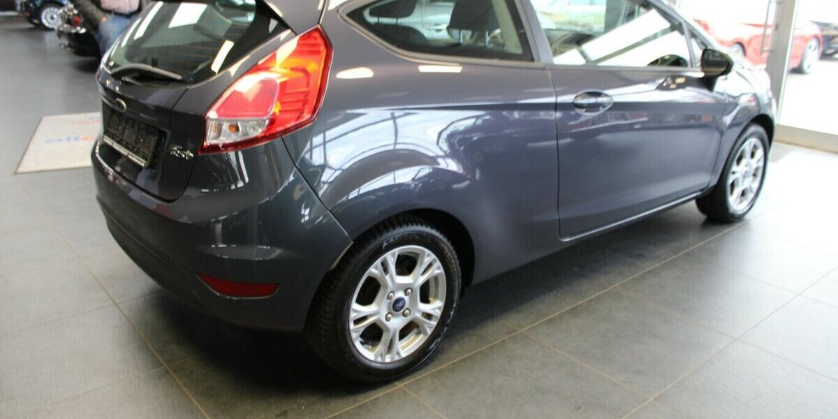 Ford Fiesta 1.25 Champions Edition 68.715 km 5.980 &euro; Euskirchen 53881