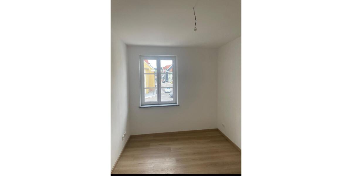 Terrassenwohnung Bodenwöhr - 3 Zimmer, 115 m&sup2;, 1.380&euro; | Angebot:24822942