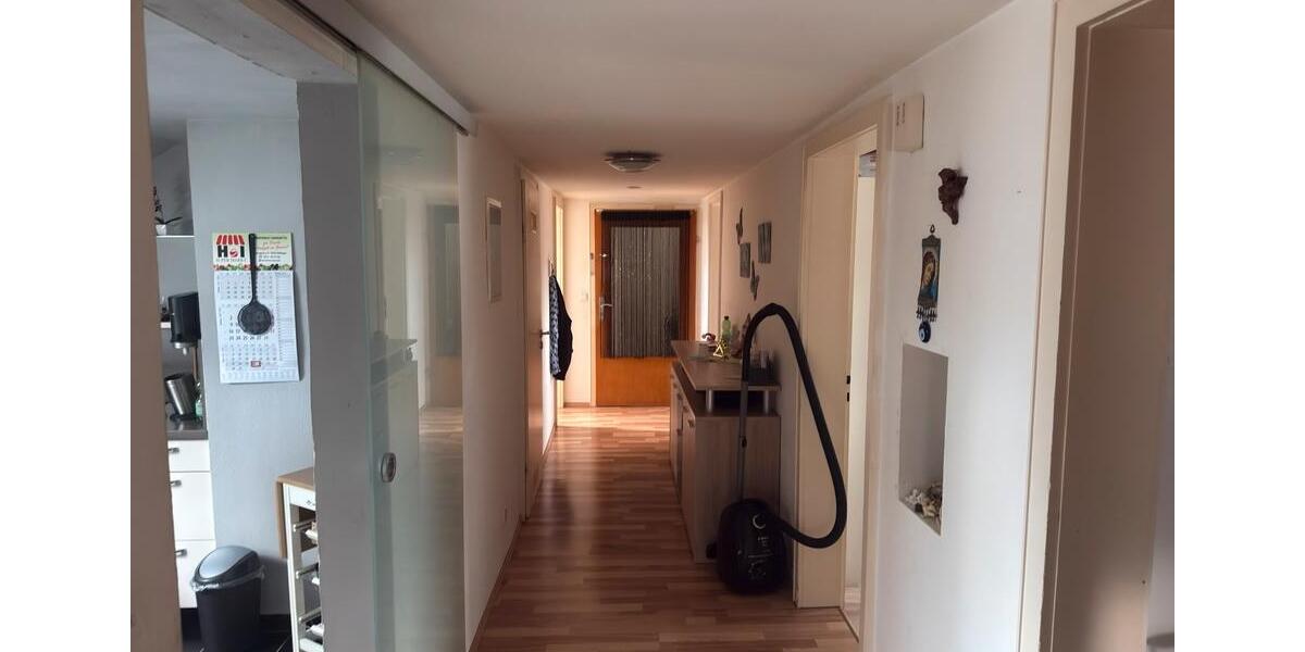 Dachgeschoßwohnung Donaueschingen - 4 Zimmer, 69 m&sup2;, 142.000&euro; | Angebot:26913692