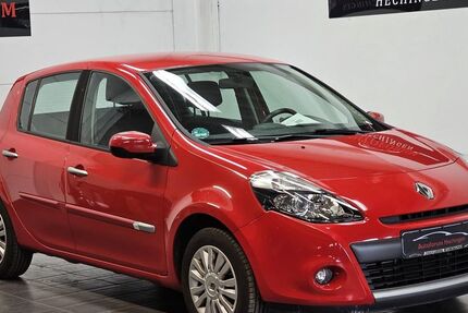 Renault Clio 64.000 km 4.750 &euro; Hechingen 72379