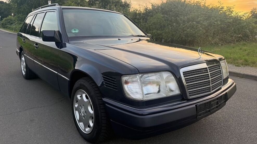 E 300
