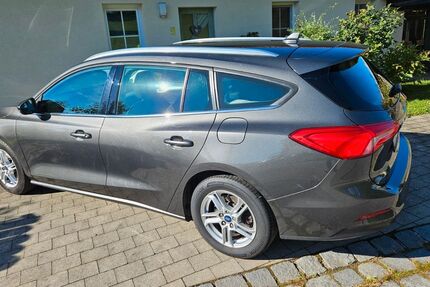 Ford Focus 74.497 km 13.950 € Röhrnbach 94133