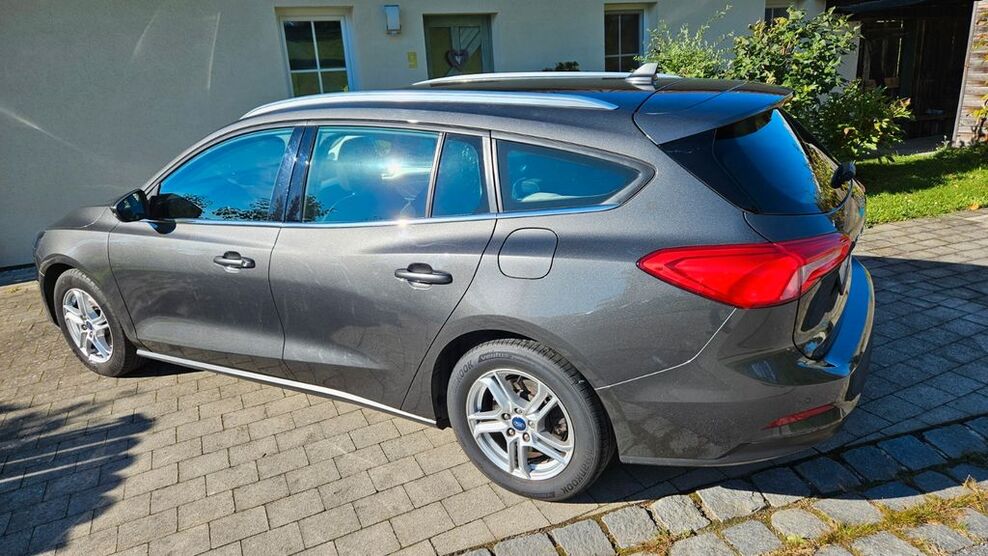 Ford Focus 74.497 km 13.950 € Röhrnbach 94133