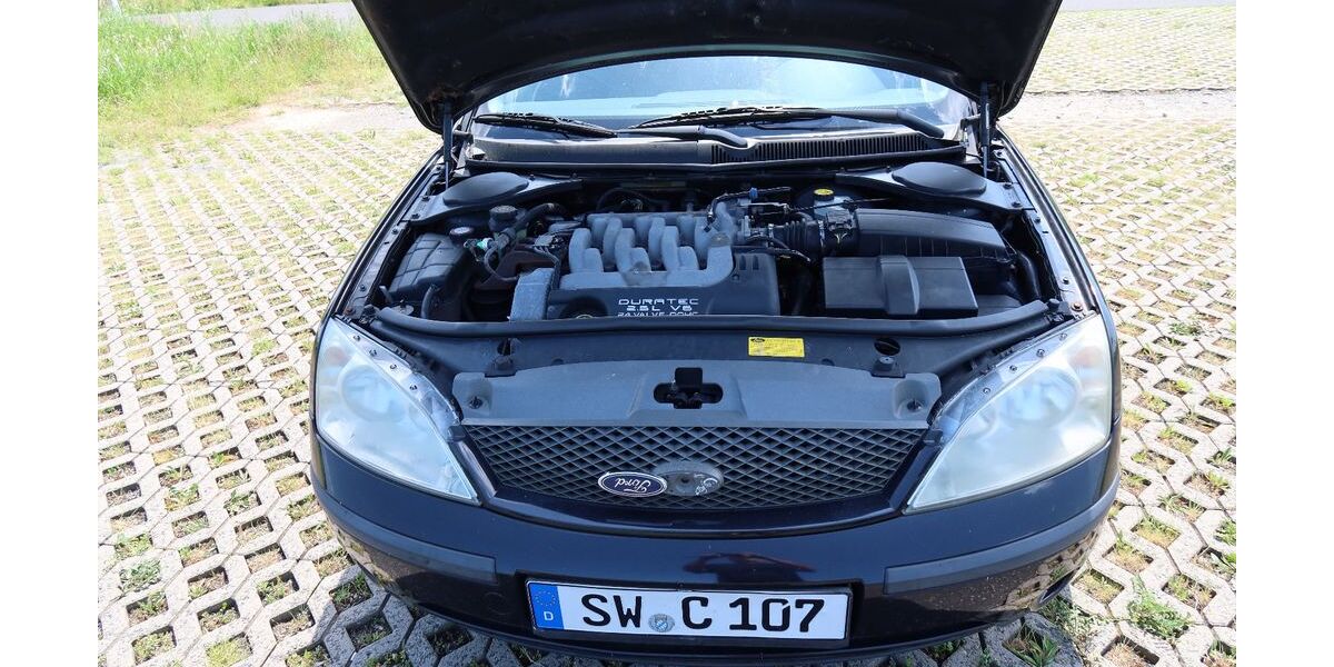 Ford Mondeo 152.500 km 1.800 &euro; Schweinfurt 97424