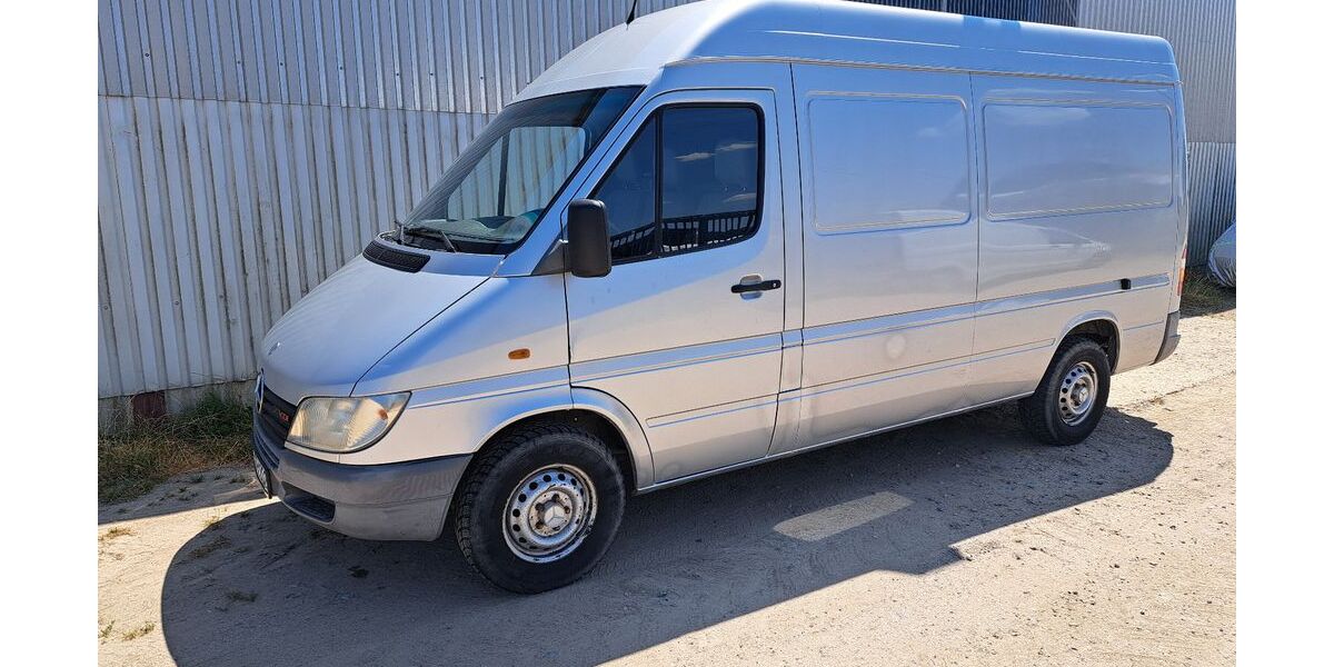 Mercedes-Benz Sprinter 232.072 km 5.800 &euro; Mönchengladbach 41069