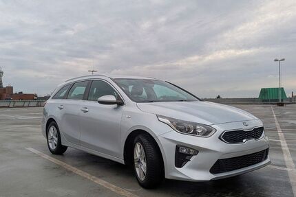 Kia ceed Sportswagon 63.498 km 14.900 &euro; Hamburg 21033