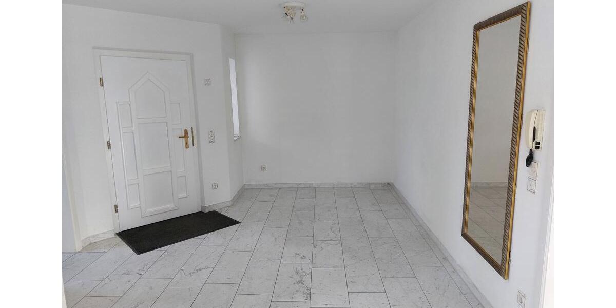 Idyllisches Wohnen am Waldrand mit Blick über Schwandorf und Naab 5 zimmer