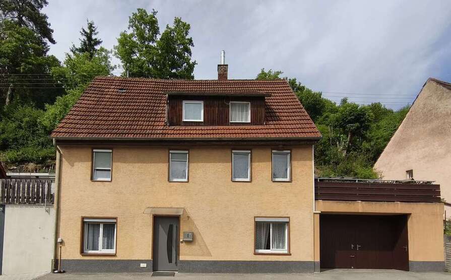 Haus zum Kaufen in Münsingen-Hundersingen 398.000 € 130 m²