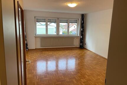 3-Zimmer Wohnung - mit Balkon und Stellplatz