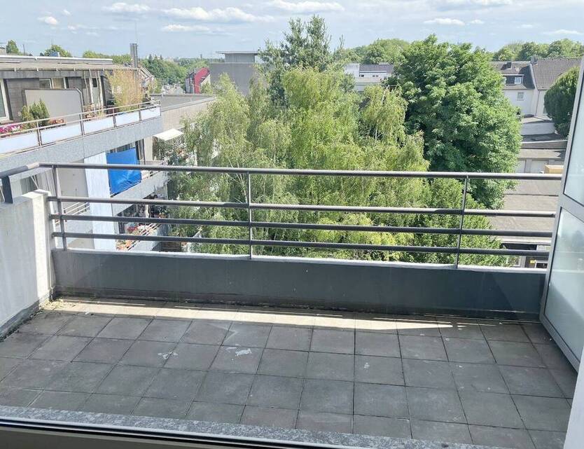 Ihr Zuhause mit Balkon-Fernblick ins Grüne! 2 Zimmer, guter Schnitt, Wannenbad, Abstellraum, Aufzug