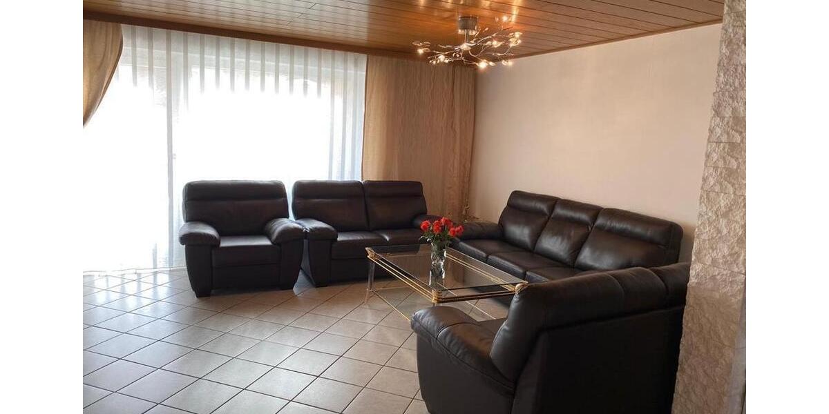 Reihenhaus Kaltenkirchen - 7 Zimmer, 125 m&sup2;, 2.000&euro; | Angebot:26164411