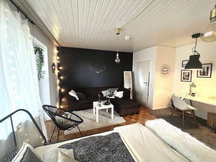 Kleines Apartment im Dachgeschoss mit sonniger Loggia in beliebter Wohnlage von Oldenburg nahe Weser-Ems-Halle 1 zimmer