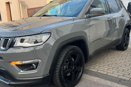 Jeep Compass 87.800 km 16.900 &euro; Troisdorf (Nähe Köln/Bonn) 53844