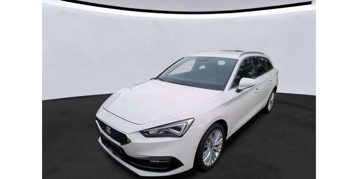 Seat Leon 42.956 km 23.290 &euro; Magdeburg 39128