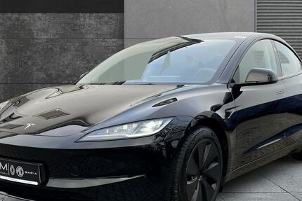 Tesla Model 3 62.245 km 39.990 &euro; Freising 85354