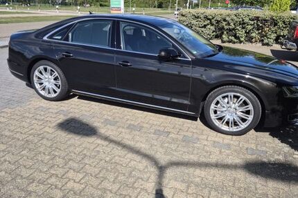 Audi A8 154.500 km 25.000 &euro; Duisburg 47057