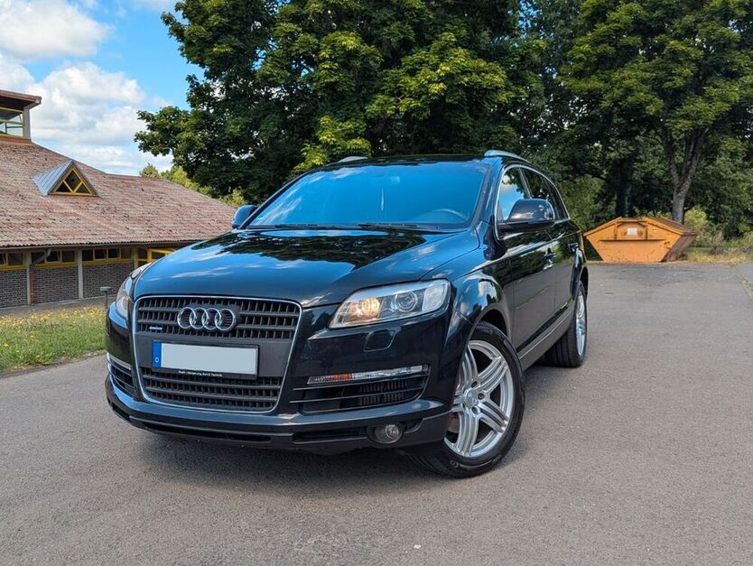 Q7